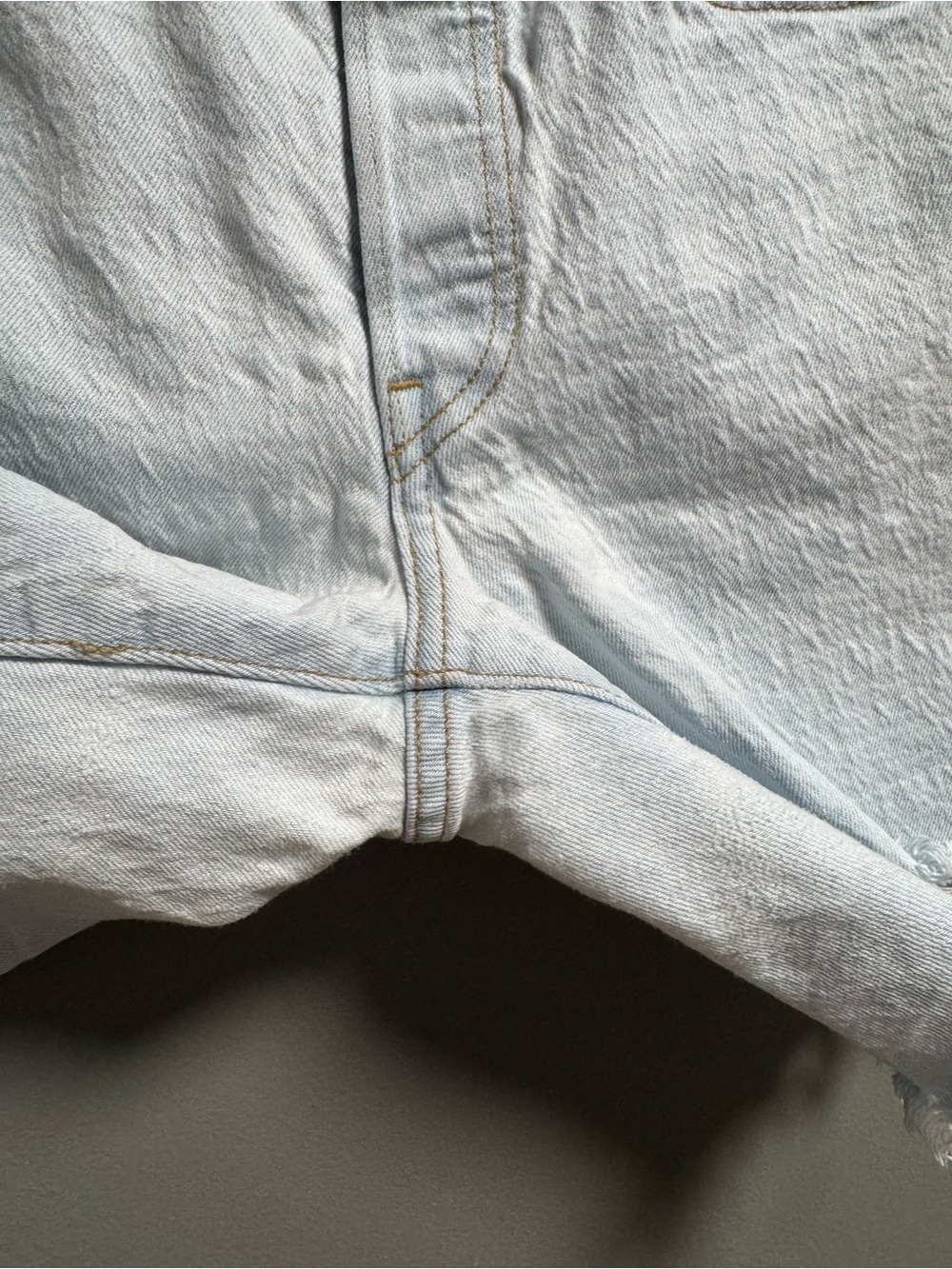 Levi's 501 Mid Thigh Short Light Blue Frayed Hem “Capital E” Denim Shorts W26 - Picture 6 of 14